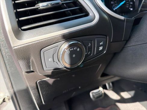Used 2021 Ford Edge ST-Line FWD image 16
