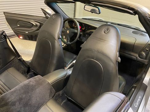Used 2004 Porsche 911 Carrera RWD image 25