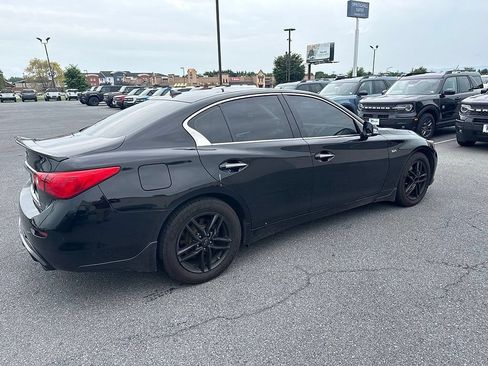 Used 2017 INFINITI Q50 Signature Edition w/ All Weather Package (L93) AWD/4WD image 4