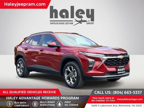Used 2025 Chevrolet Trax LT w/ LT Convenience Package FWD image 1
