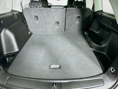 Certified 2022 Jeep Grand Cherokee Laredo w/ Luxury Tech Group I image 36