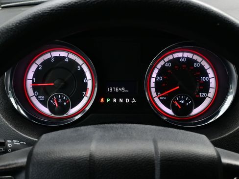 Used 2019 Dodge Grand Caravan SE w/ UConnect Hands-Free Group image 21