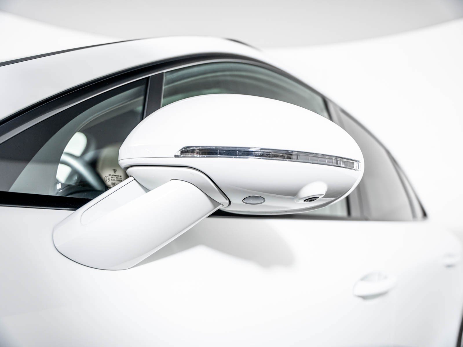 Used 2026 Porsche Macan S AWD/4WD image 33