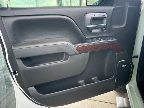 Used 2017 GMC Sierra 1500 SLT AWD/4WD image 18
