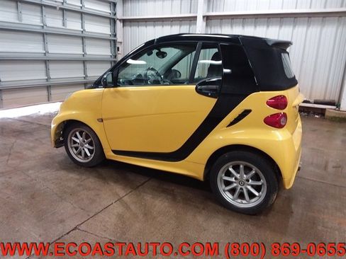 Used 2013 smart fortwo passion image 4