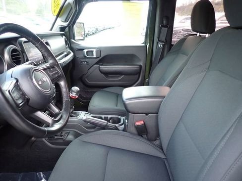 Certified 2022 Jeep Wrangler Sport AWD/4WD image 14