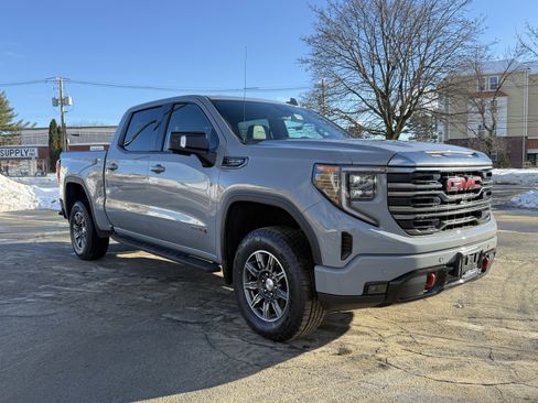 Used 2024 GMC Sierra 1500 AT4 w/ AT4 Premium Package image 12