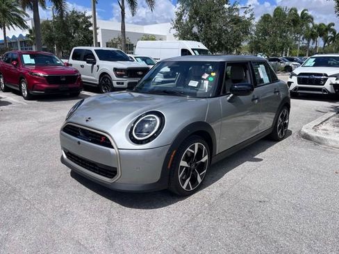 Used 2025 MINI Cooper S FWD image 3