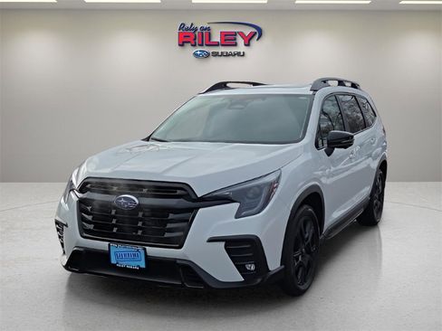 Used 2023 Subaru Ascent Onyx Edition Limited image 1
