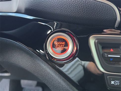 Used 2022 Honda Pilot Touring image 29