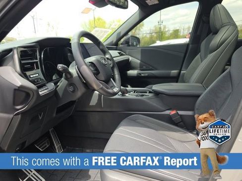 Used 2026 Lexus TX 500h AWD w/ Technology Package image 4