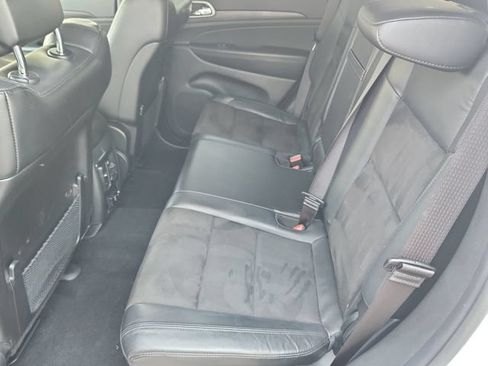 Used 2021 Jeep Grand Cherokee Laredo X AWD/4WD image 17