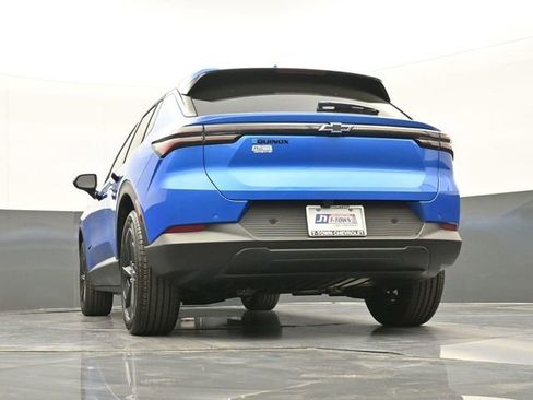 New 2026 Chevrolet Equinox EV LT w/ Midnight Package FWD image 41