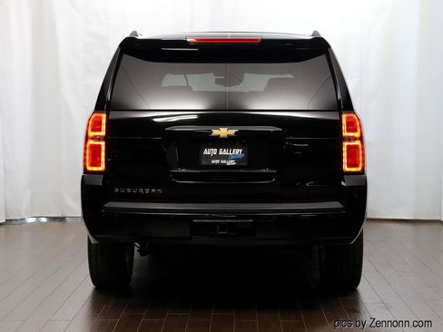 Used 2018 Chevrolet Suburban LT AWD/4WD image 6