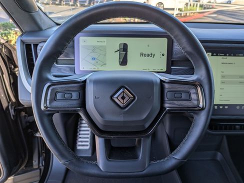 Used 2022 Rivian R1S Launch Edition image 17