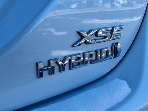 Used 2023 Toyota Camry XSE w/ Cold Weather Package image 5