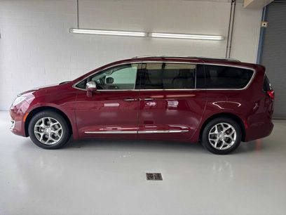 Used 2018 Chrysler Pacifica Limited w/ Advanced Safetytec Group