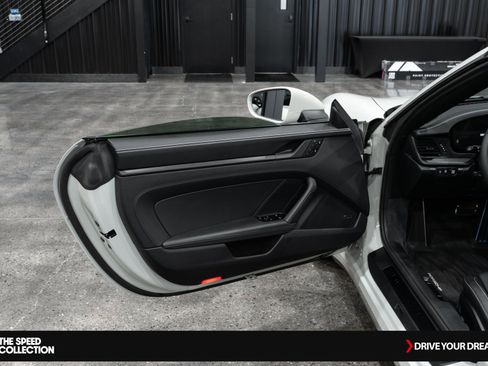 Used 2025 Porsche 911 Targa 4 GTS image 9