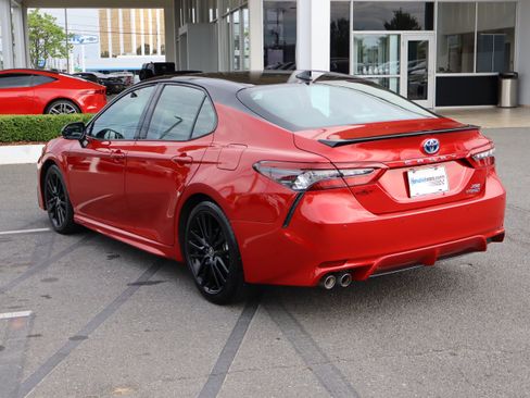 Used 2023 Toyota Camry XSE w/ Navigation Package FWD image 8