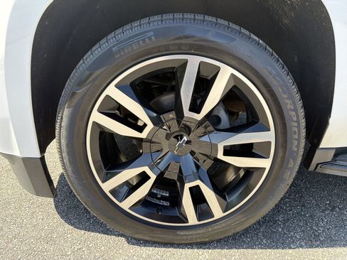 Used 2019 Chevrolet Suburban Premier image 27