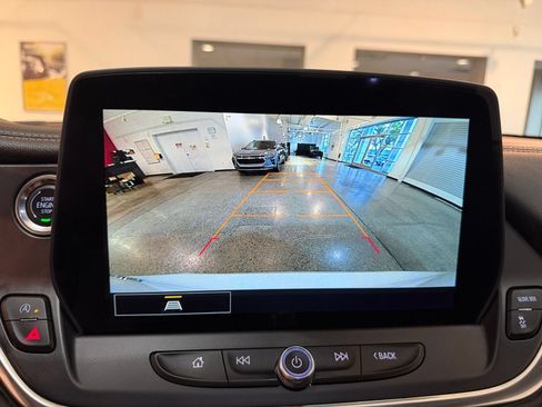 Used 2025 Chevrolet Blazer LT FWD image 24