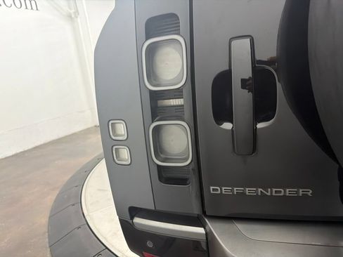 Used 2022 Land Rover Defender 110 Carpathian Edition AWD/4WD image 10