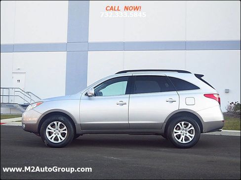 Used 2010 Hyundai Veracruz GLS image 2
