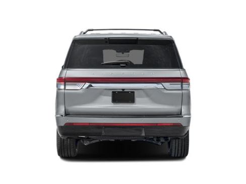 Used 2023 Lincoln Navigator Reserve AWD/4WD image 5