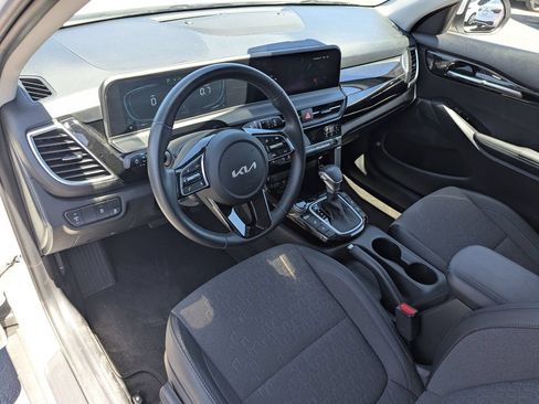Used 2026 Kia Seltos S AWD/4WD image 25