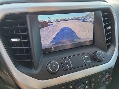 Used 2023 GMC Acadia SLT image 27