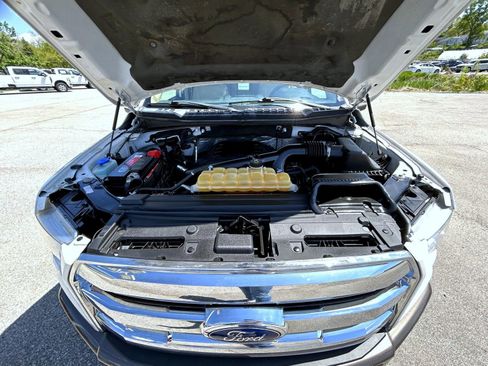 Used 2016 Ford F150 Lariat w/ Equipment Group 502A Luxury AWD/4WD image 24