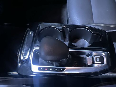 Used 2024 Chevrolet Trax ACTIV w/ Sunroof Package image 28