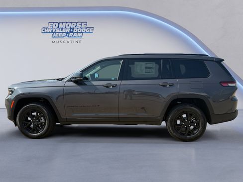 New 2025 Jeep Grand Cherokee L Altitude image 2