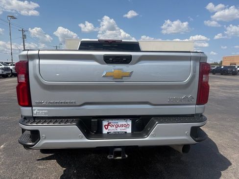 Used 2022 Chevrolet Silverado 3500 High Country AWD/4WD image 18