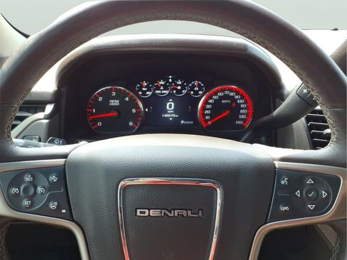 Used 2015 GMC Yukon Denali w/ Open Road Package AWD/4WD image 27