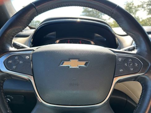 Used 2022 Chevrolet Traverse LT image 18