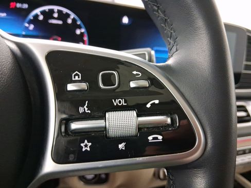 Used 2022 Mercedes-Benz GLS 450 4MATIC image 16