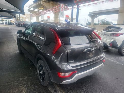Used 2025 Kia Niro LX FWD image 9
