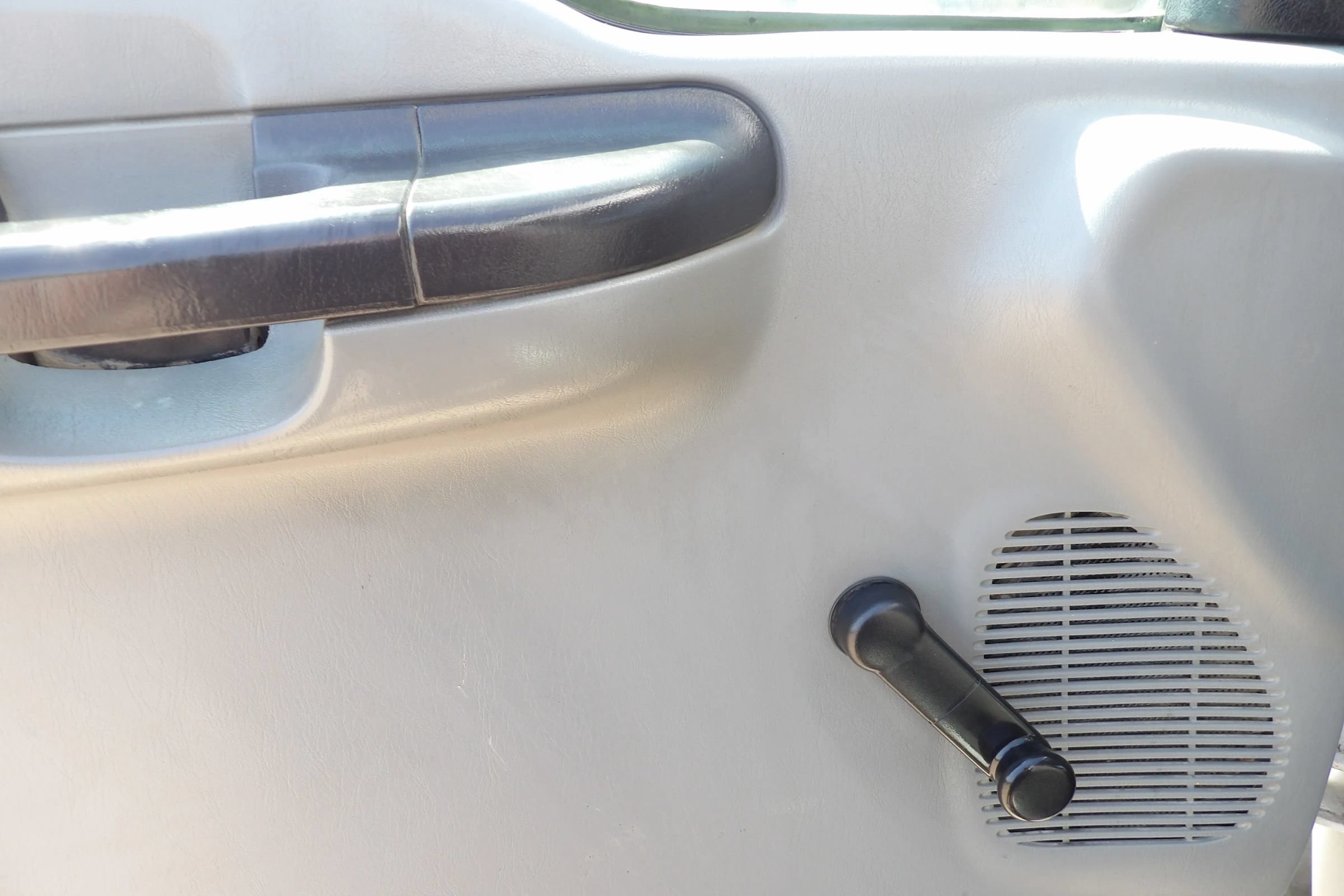 Used 2007 Ford F550 2WD Regular Cab Super Duty image 33