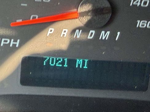Used 2024 Chevrolet Express 2500 w/ Driver Convenience Package RWD image 26