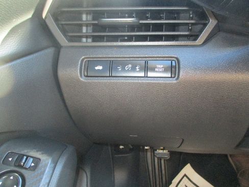 Used 2024 Nissan Altima 2.5 SV image 13