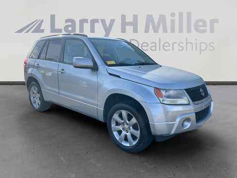 Used 2010 Suzuki Grand Vitara Limited image 8