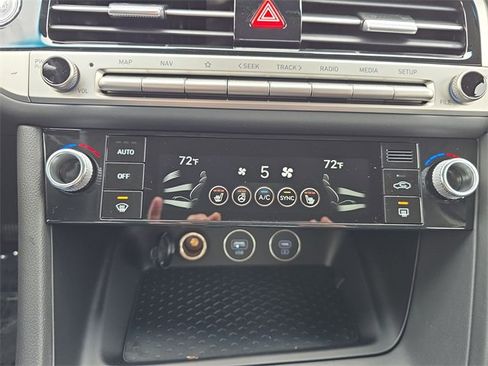 New 2026 Genesis G70 2.5T image 19