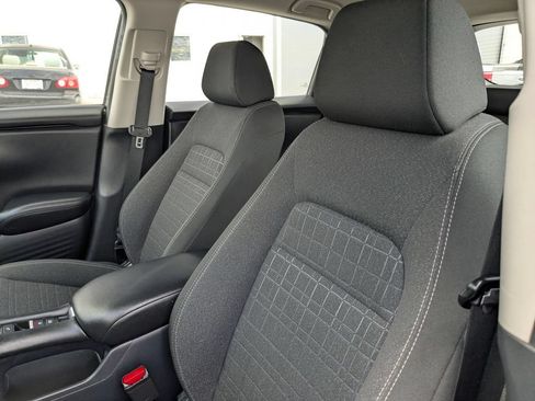 Used 2025 Honda HR-V LX image 15