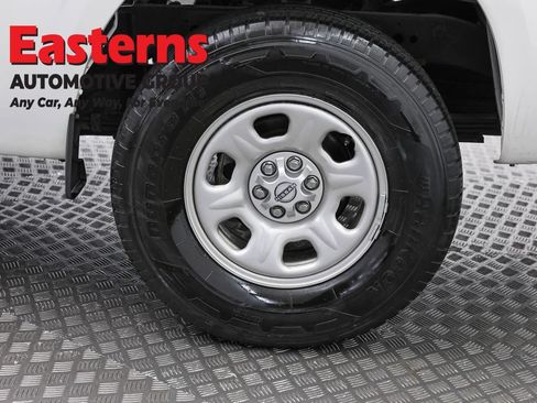 Used 2022 Nissan Frontier S RWD image 31