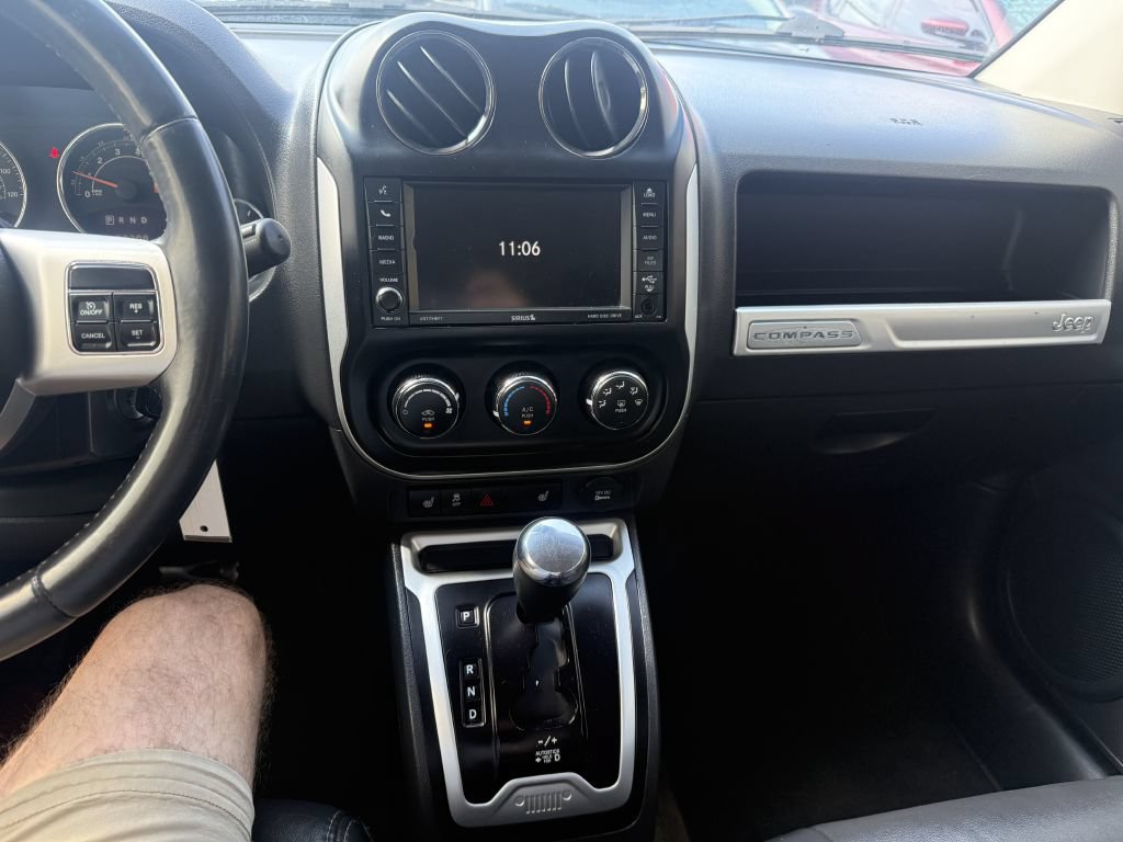 Used 2015 Jeep Compass High Altitude AWD/4WD image 12