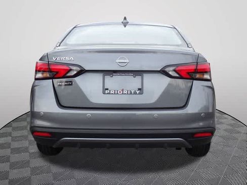 Used 2025 Nissan Versa SV FWD image 3
