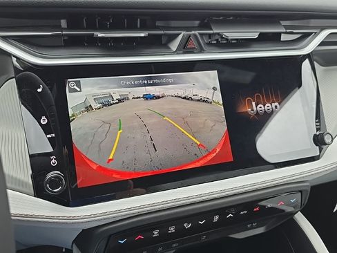 New 2026 Jeep Cherokee Limited image 4