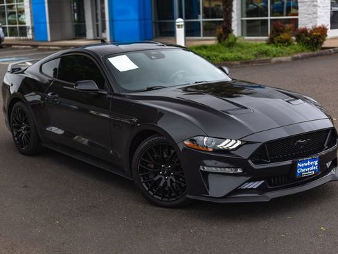 Used 2022 Ford Mustang GT Premium w/ GT Performance Package RWD image 2