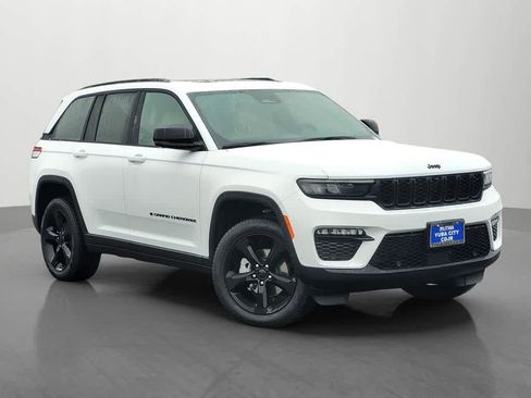 New 2025 Jeep Grand Cherokee Limited w/ Luxury Tech Group II image 8